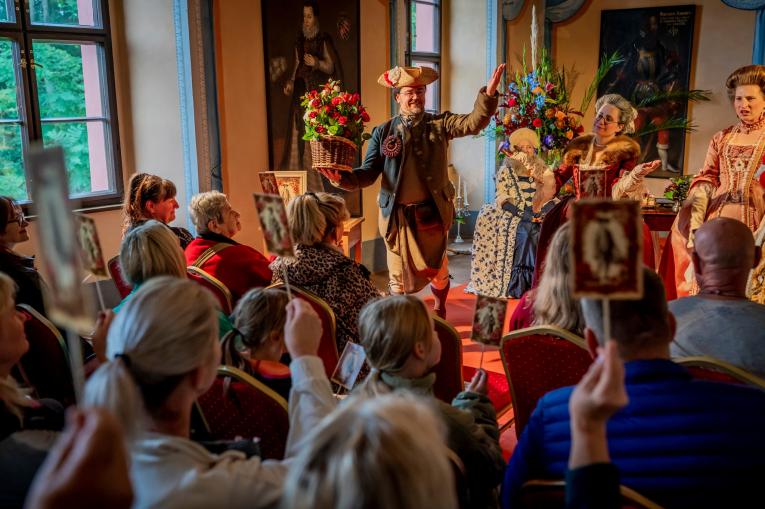 Velikonoce s Walburgou: Šaty dělaj člověka photo