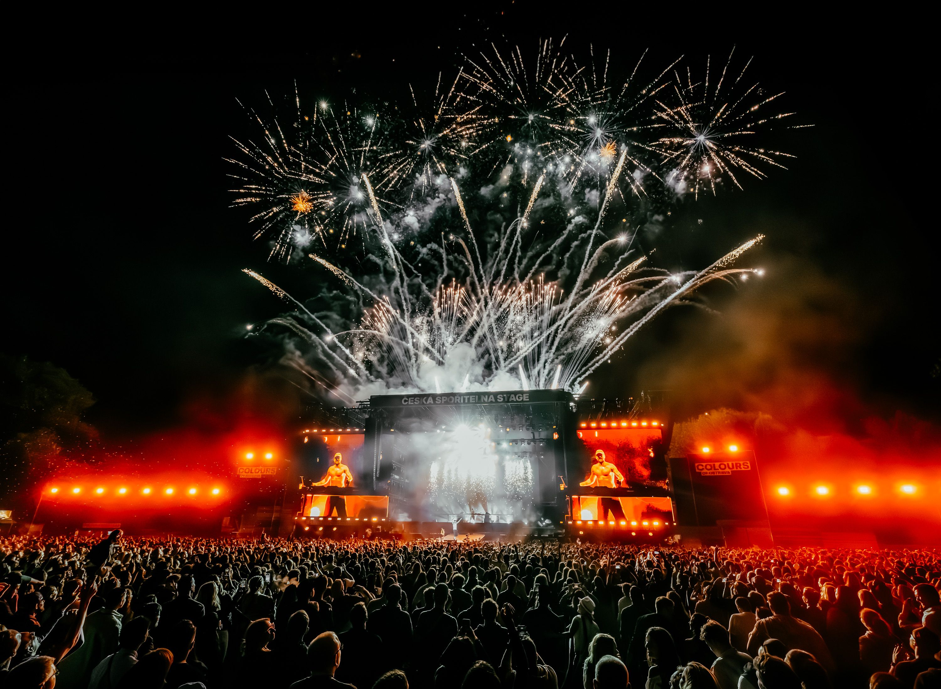 Colours završili The Chainsmokers i prezident Pavel. Vstupenky na příští rok jsou v prodeji!