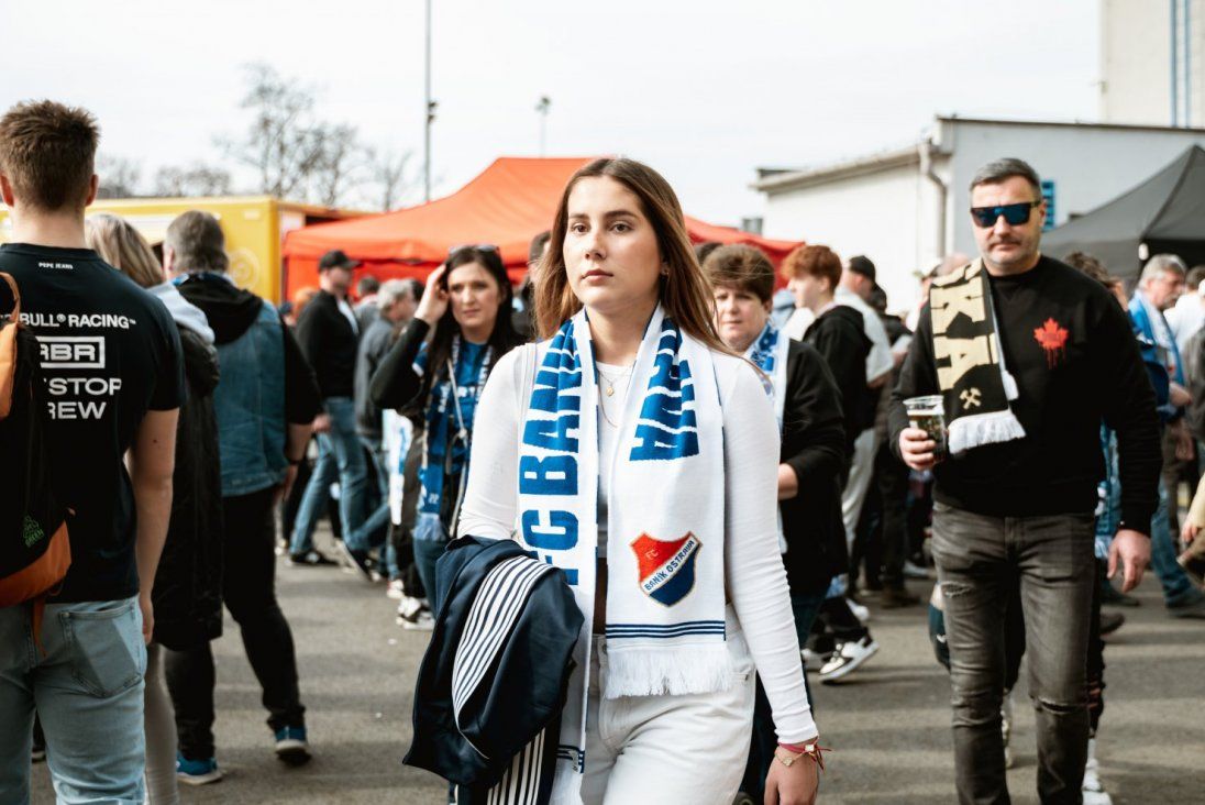 Baník slaví MDŽ. Na nedělní zápas se Zlínem jdou ženy zdarma
