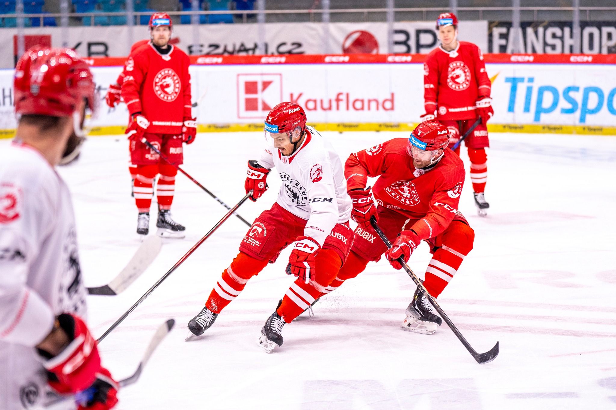 Hokej: HC Oceláři Třinec vs. Hradec Králové, 4. utkání photo