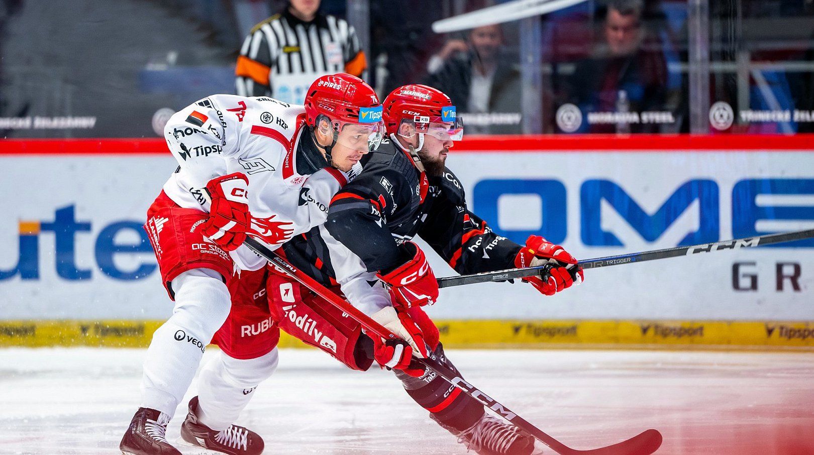 Hokej: HC Oceláři Třinec vs. Plzeň photo