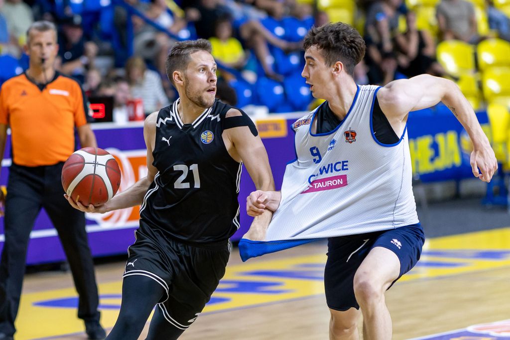 Basketbal: BK Opava vs. BK Olomoucko photo
