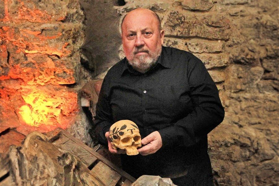 Arnošt Vašíček - Lovec záhad photo