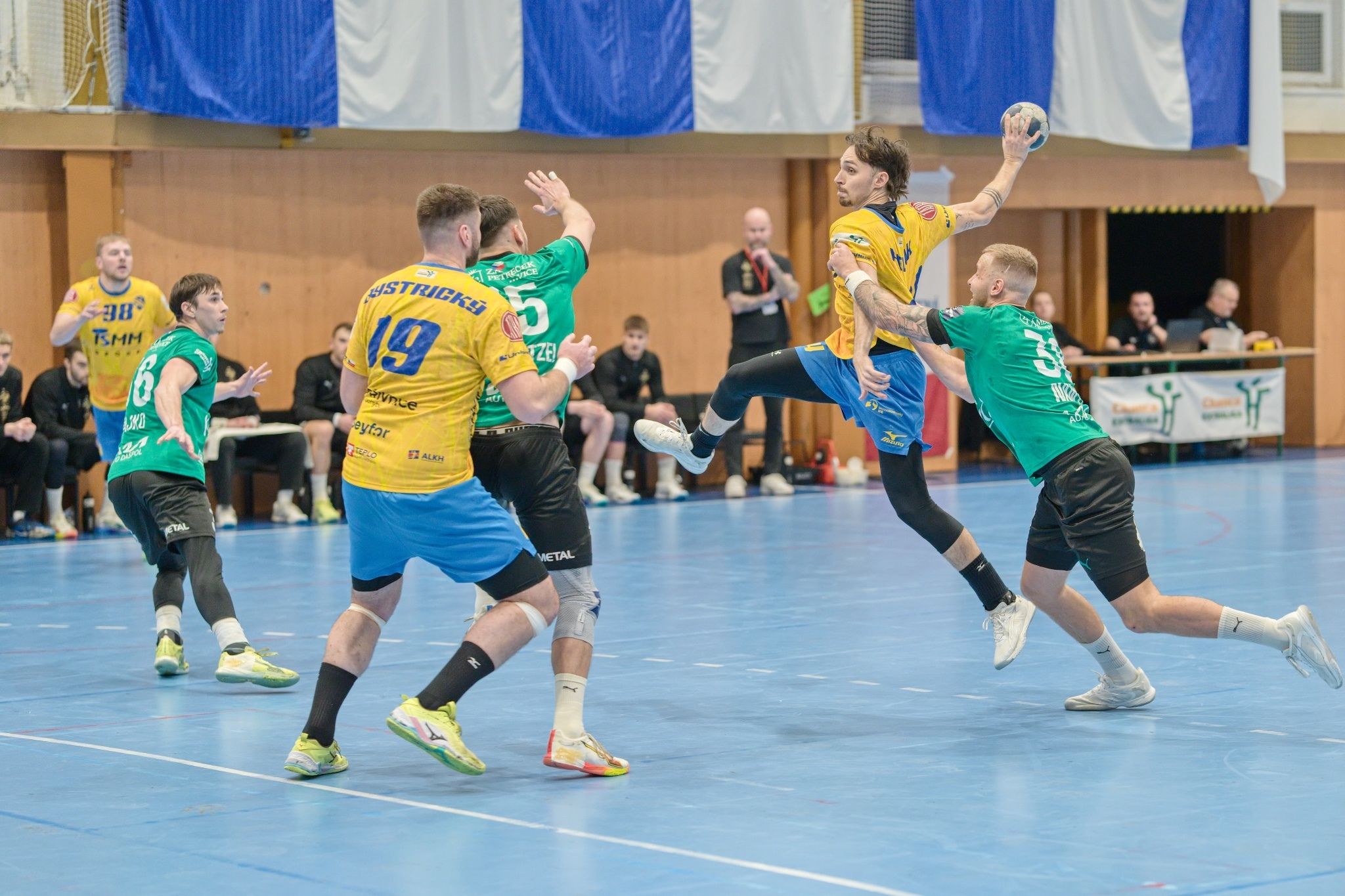 Házená: KH Kopřivnice vs. HC Zubří photo