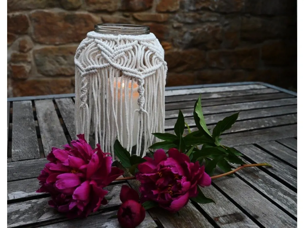 Macramé workshop photo