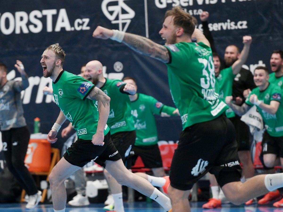 Házená: Karviná vs. Frýdek-Místek photo